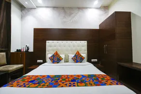 FabHotel KK Continental - 100m from Amritsar Junction Railway Station - Room