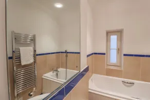 9 Church Farm Rise - Bathroom