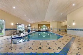 Country Inn & Suites by Radisson, Des Moines West, IA - Piscine