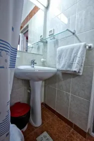 Hotel Central - Bathroom