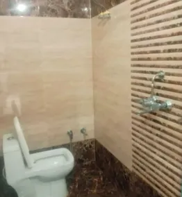 Best Hotel Priyu Faizabad - Bathroom
