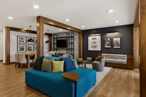 Everhome Suites Denver Airport - Lobby