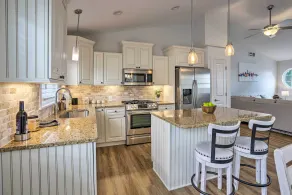 Port Clinton Home with Lake Views! - Interior