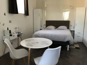 Maison d'hôtes Coeur d'Hérault - Gîte et Chambres d'hôtes - SPA & Massages - Rom