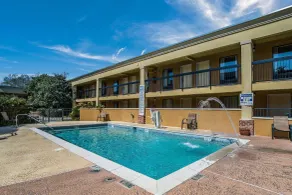 Quality Inn & Suites Conference Center Statesboro Historic District - Piscine