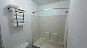 Days Inn by Wyndham Ridgecrest near China Lake Naval Station - Salle de bain