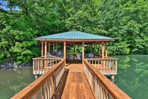 Dock & Pavilion! Lake Norman Retreat on Quiet Cove - Innvendig
