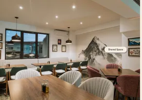 Suru Hotel & Restaurant - Restaurant