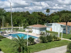 Sebastian Gardens Inn & Suites - Pool