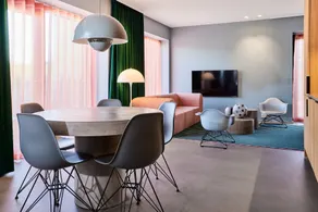 Kirk Suites - Quarto