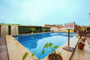 Ivy Hotel Lagos Ikeja - Piscina