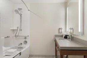 Candlewood Suites Morristown West by IHG - Bathroom