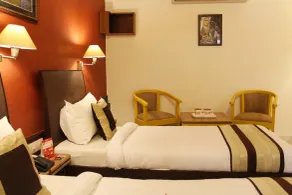 OYO 2457 Hotel Zambala - Zimmer