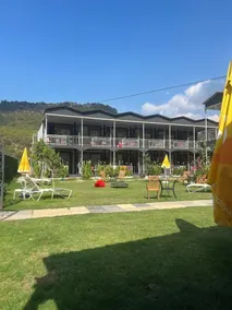 Fii Hotel - Garten