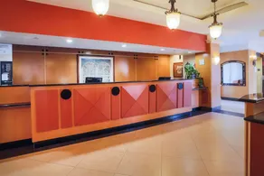 La Quinta by Wyndham Islip - MacArthur Airport - Réception