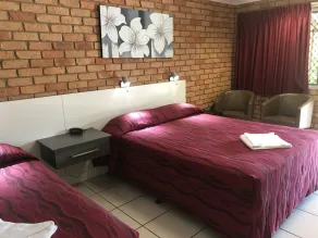 Emerald Highlands Motel - Room