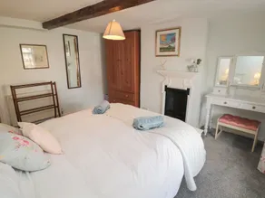 Wren's Nest - Room