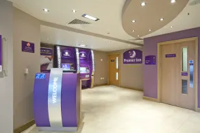Premier Inn Edinburgh - Princes Street - Reception