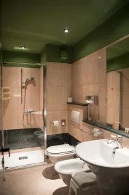 Hotel Miro' - Bathroom