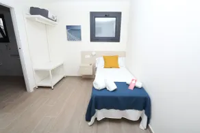 H.PALMONES - Chambre