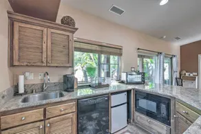 Bright Poway Studio w/ Shared Outdoor Pool! - Private kitchen
