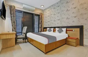 Global Luxury Stays - Camera