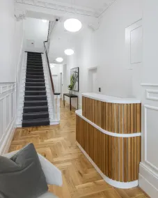 FOX ON THE HOE - Luxury Apartment accommodation - Réception