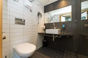 Comfort Hotel RunWay - Bathroom