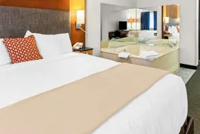 Americas Best Value Inn & Suites - Tahquamenon Country - Chambre