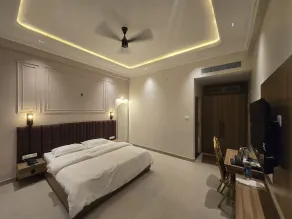 Hotel Divine Banaras - Quarto