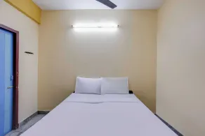 Hotel O Egmore Metro Station Chennai - Room