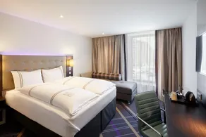 Premier Inn Hamburg City Centre - Room