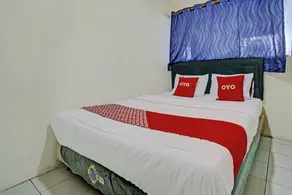 Hotel O Geulis Guest House Syariah - Habitación