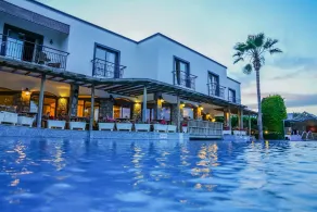 Mira Beach Resort Bodrum - All inclusive - Piscina