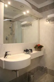 Hotel Parisi - Bathroom