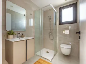 Sanders Breeze – Schönes Apartment mit zwei Schlafzimmern und Balkon - Badezimmer