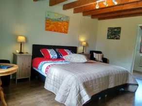 B & B Maison à votre santé Habitación L'embrassade, en el barrio vinícola Burdeos - Habitación