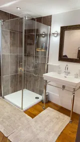 Chambre de charme au coeur du vieux Valence -Confort & Calme - Bathroom