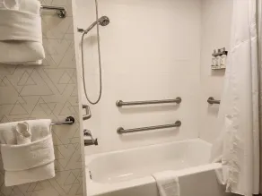 Holiday Inn Express Hotel & Suites Crawfordsville by IHG - Zimmer