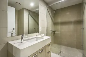 Quest Woolloongabba - Bathroom