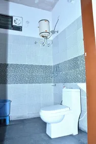 BANSHIDHAM DHARMASALA - Bathroom