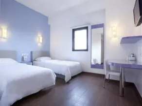 Amaris Hotel Thamrin City - Room