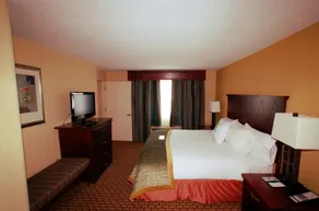 Doubletree by Hilton Hotel Fayetteville - Room