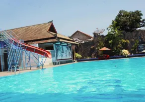 Berlian Abadi Hotel by Sinergi - Piscine