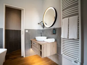 Luxurious Waterfront Villa Surrounded by Nature for 4 People 21 - Bathroom