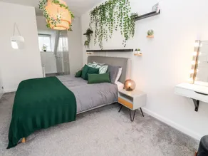 20 Bishops Way - Room