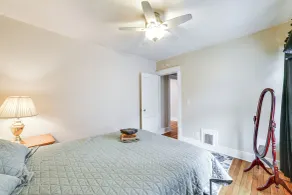 1 Mi to Dtwn Binghamton: Apt w/ Covered Balcony! - Innvendig