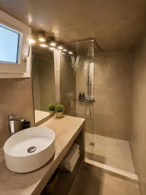 Black Lithos Residences - Bathroom