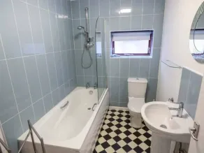 Fieldside - Bathroom