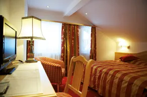 Hotel Tannbergerhof im Zentrum von Lech - Vue de la chambre